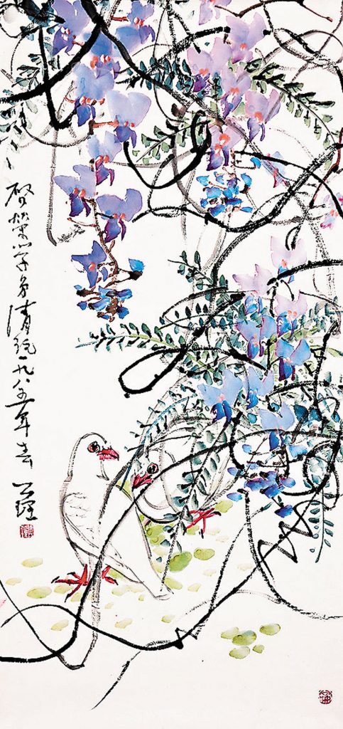《紫藤白鴿》| 1985 | 水墨設色紙本 | 93 x 45厘米