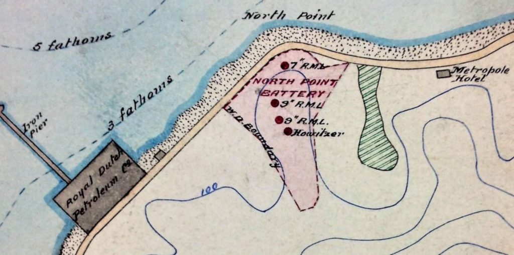 19世紀末，英軍設立「北角炮台」(North Point Battery)，炮台山因而得名。